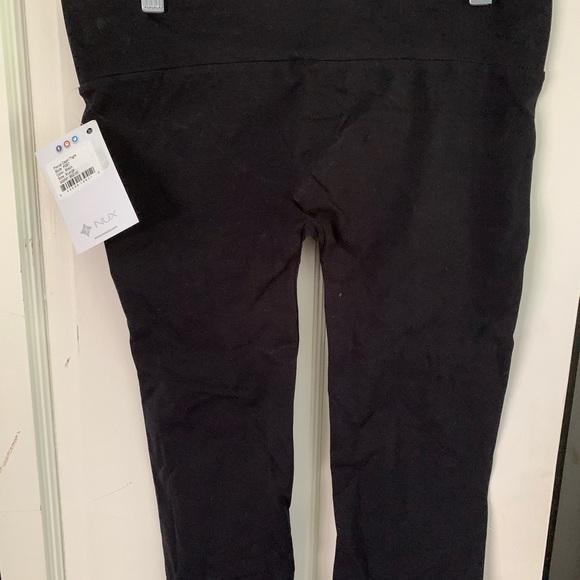 Nux Black Crop Compression Tights - Picture 2 of 2